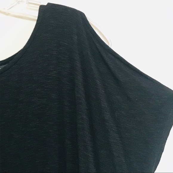 TAHARI BLACK SHORT SLEEVE COLD SHOULDER TOP - Picture 2 of 5
